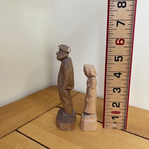 Hand Carved Old Man & Woman French Canadian Folk Art 2 Wood Figurines Belleau AD - Picture 3 of 11